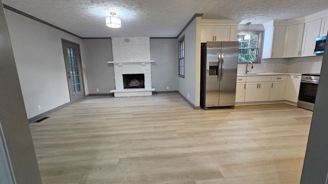 3227 Cloverwood Dr, Nashville, TN 37214