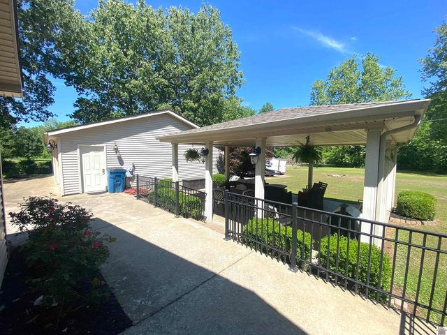 245 Herzog Lane, Paducah, KY 42003