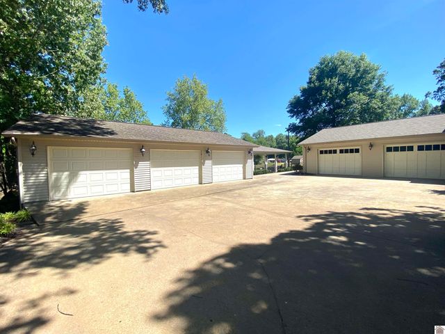 245 Herzog Lane, Paducah, KY 42003