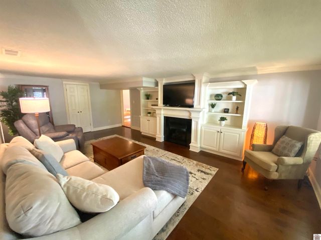 245 Herzog Lane, Paducah, KY 42003
