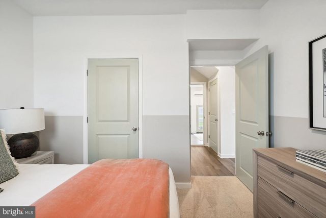 137 WOODFORD DR, Stephens City, VA 22655