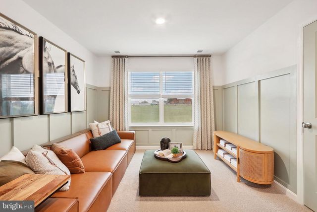 137 WOODFORD DR, Stephens City, VA 22655