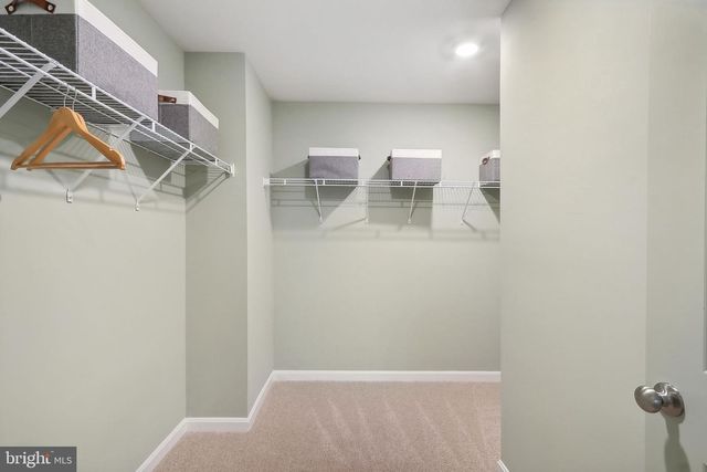 137 WOODFORD DR, Stephens City, VA 22655