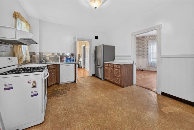 156 Broadway, Malden, MA 02148