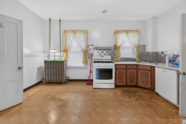 156 Broadway, Malden, MA 02148