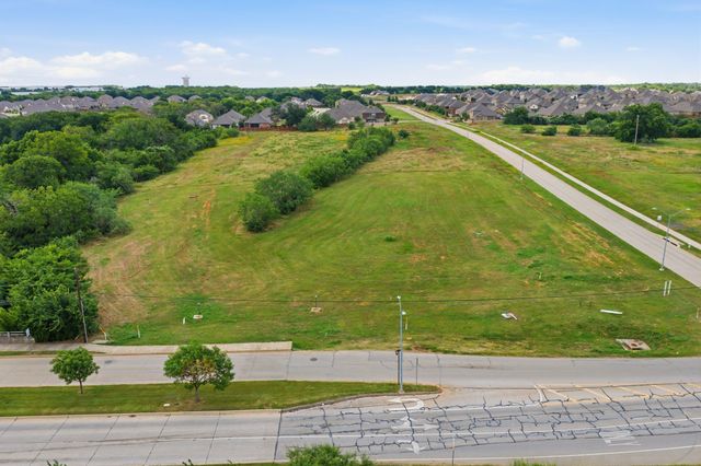 1340 W WBROAD Street, Mansfield, TX 76063