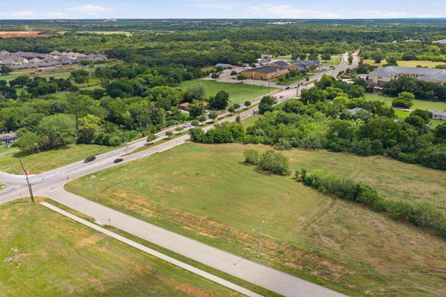 1340 W WBROAD Street, Mansfield, TX 76063
