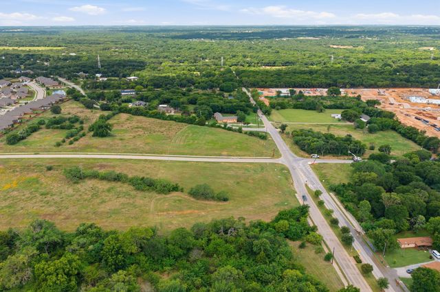 1340 W WBROAD Street, Mansfield, TX 76063