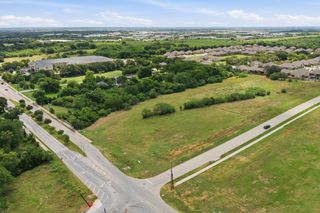 1340 W WBROAD Street, Mansfield, TX 76063