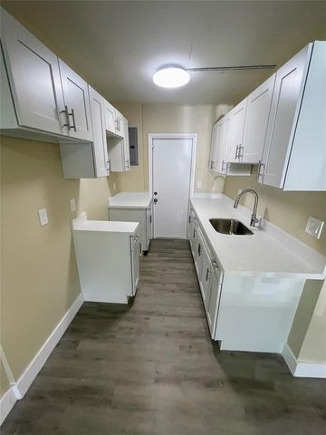 712 NW 17th Avenue, Fort Lauderdale, FL 33311
