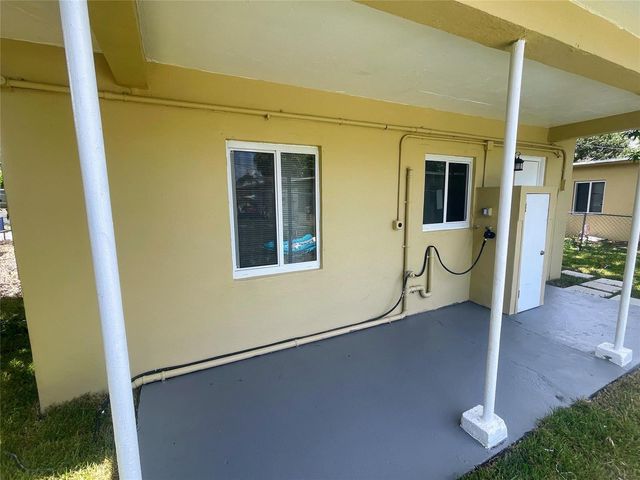 712 NW 17th Avenue, Fort Lauderdale, FL 33311