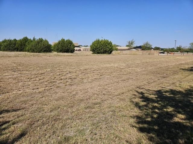 1000 S Joe Wilson Road, Cedar Hill, TX 75104