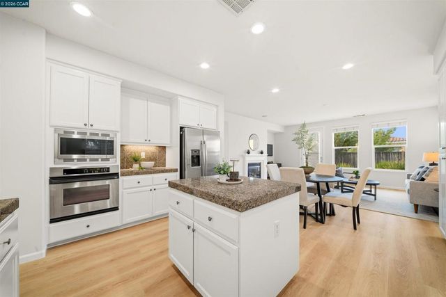 1190 Bellingham Sq, San Ramon, CA 94582