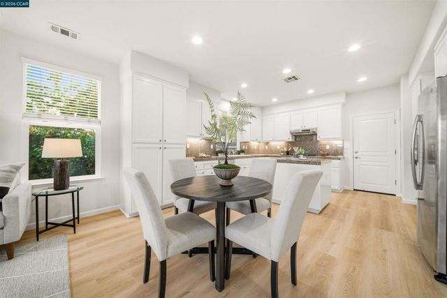 1190 Bellingham Sq, San Ramon, CA 94582