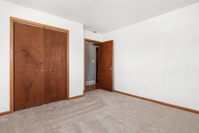 3300 SE 8th Street, Des Moines, IA 50315