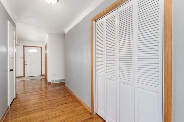 3300 SE 8th Street, Des Moines, IA 50315