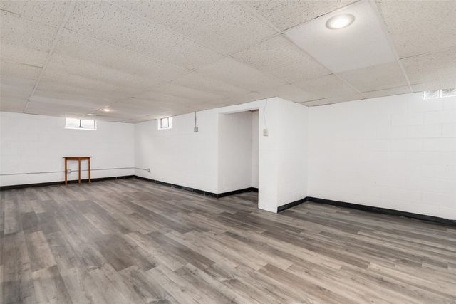3300 SE 8th Street, Des Moines, IA 50315