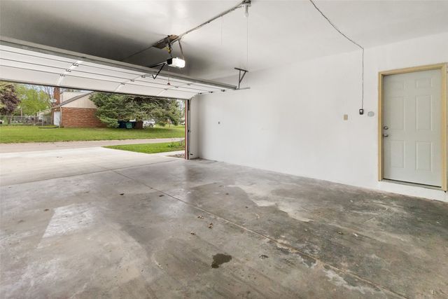3300 SE 8th Street, Des Moines, IA 50315