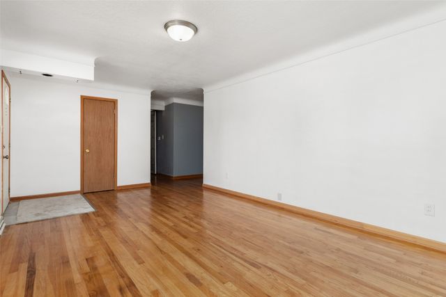 3300 SE 8th Street, Des Moines, IA 50315