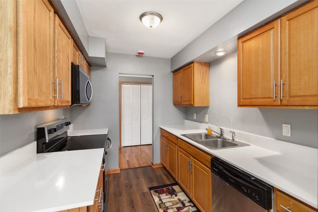 3300 SE 8th Street, Des Moines, IA 50315