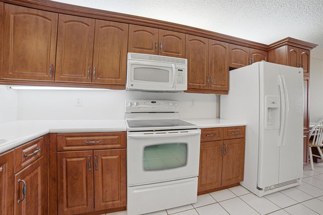 7643 Granville Drive 210, Tamarac, FL 33321