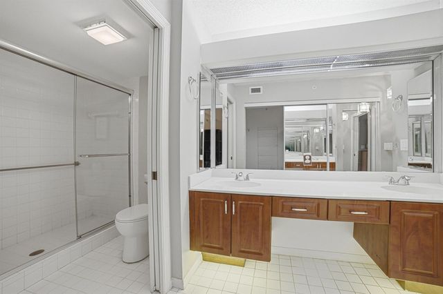 7643 Granville Drive 210, Tamarac, FL 33321