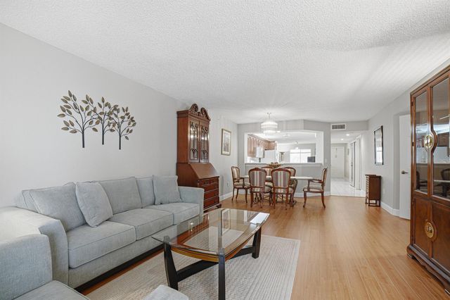 7643 Granville Drive 210, Tamarac, FL 33321