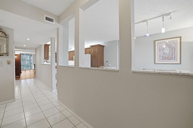 7643 Granville Drive 210, Tamarac, FL 33321