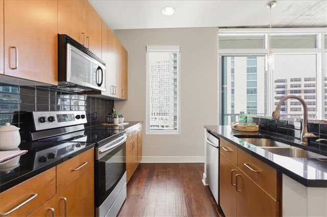 44 Peachtree Place NE 1527, Atlanta, GA 30309