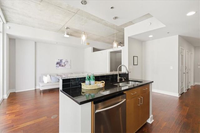 44 Peachtree Place NE 1527, Atlanta, GA 30309