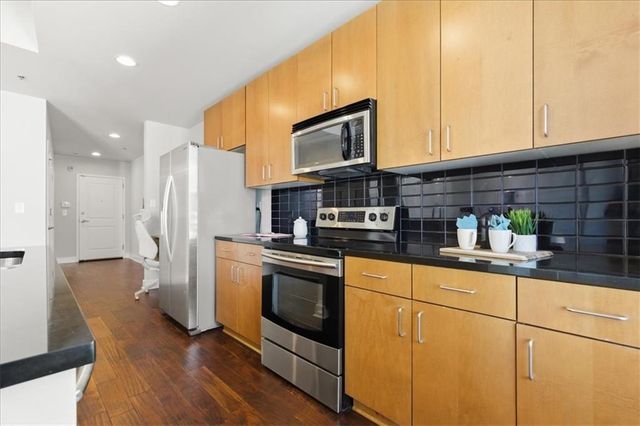 44 Peachtree Place NE 1527, Atlanta, GA 30309