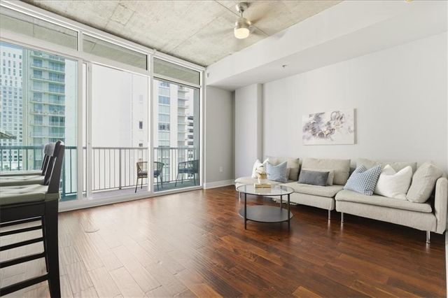 44 Peachtree Place NE 1527, Atlanta, GA 30309