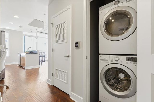 44 Peachtree Place NE 1527, Atlanta, GA 30309