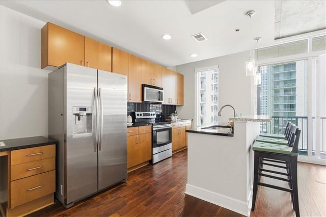 44 Peachtree Place NE 1527, Atlanta, GA 30309