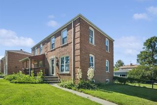1798 Howard Avenue, Des Plaines, IL 60018