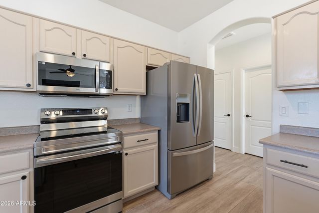 2841 E CARLA VISTA Drive, Chandler, AZ 85225
