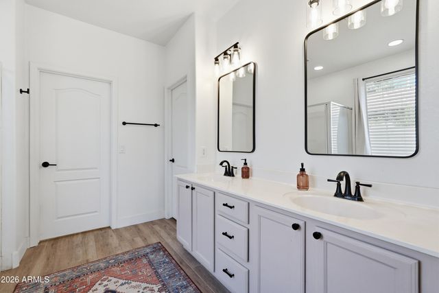 2841 E CARLA VISTA Drive, Chandler, AZ 85225