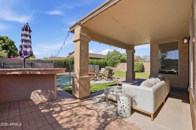 2841 E CARLA VISTA Drive, Chandler, AZ 85225