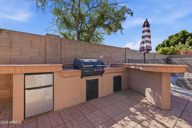 2841 E CARLA VISTA Drive, Chandler, AZ 85225