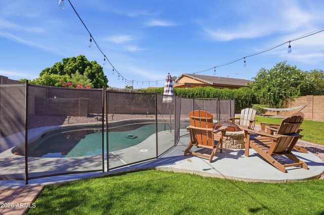 2841 E CARLA VISTA Drive, Chandler, AZ 85225