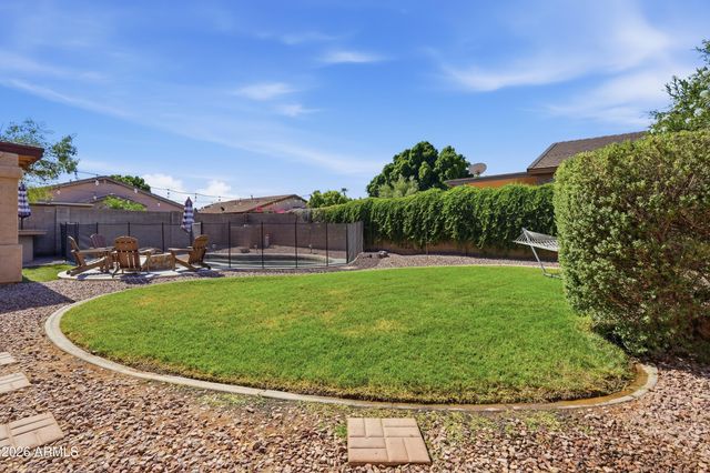 2841 E CARLA VISTA Drive, Chandler, AZ 85225