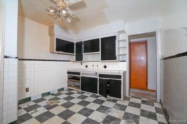 19126 Stotter Street, Detroit, MI 48234