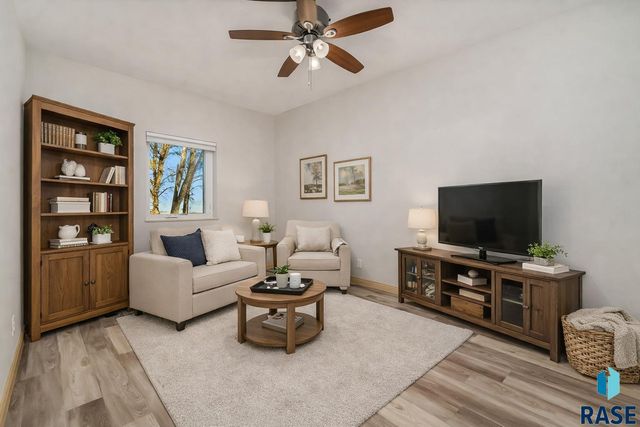 8300 E 38th St Street, Sioux Falls, SD 57110