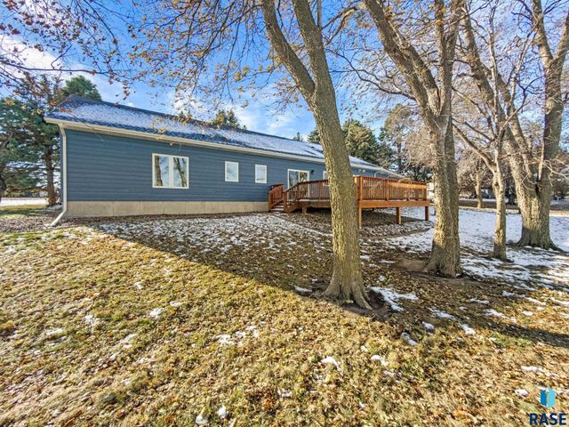 8300 E 38th St Street, Sioux Falls, SD 57110