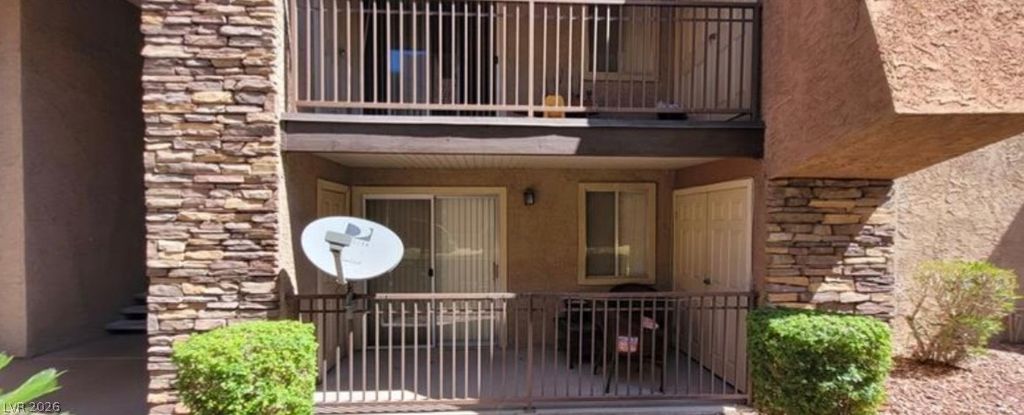 5295 Indian River Drive 305, Las Vegas, NV 89103