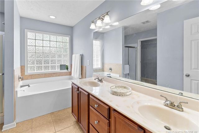 9008 Grouse Run Lane, Fayetteville, NC 28314