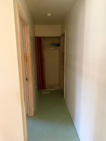 5085 Sanlin Dr, Coraopolis, PA 15108