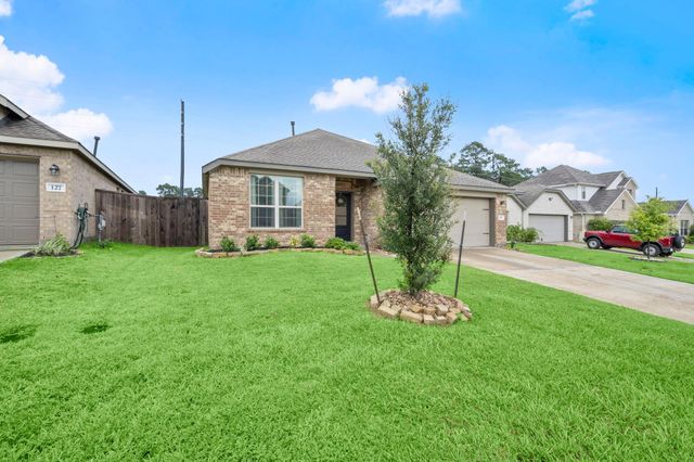 131 Comber Rd, Magnolia, TX 77354