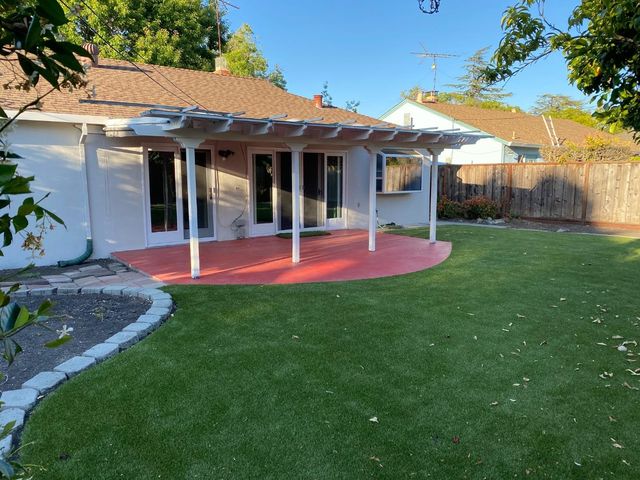 4072 Sutherland Drive, Palo Alto, CA 94303