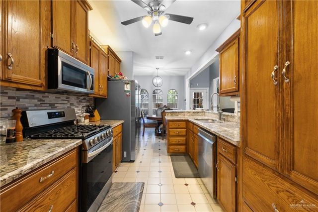 2216 Lilly Cove Drive, Mission, TX 78572